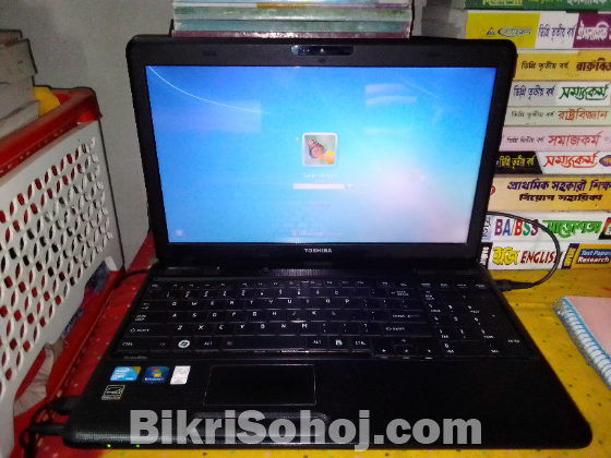 Toshiba Laptop - Core i5 4GB